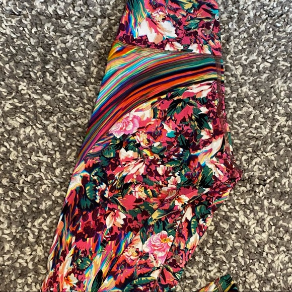 Limited edition SPECTRUM Lululemon Wunder Under Hi-Rise Tight *Nulux 28" - Picture 4 of 6